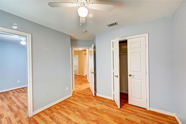 1960 Greentree Drive, Huntsville, TX 77340