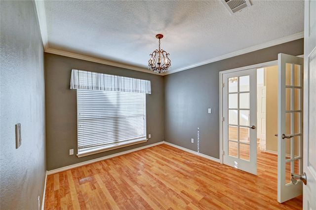 1960 Greentree Drive, Huntsville, TX 77340