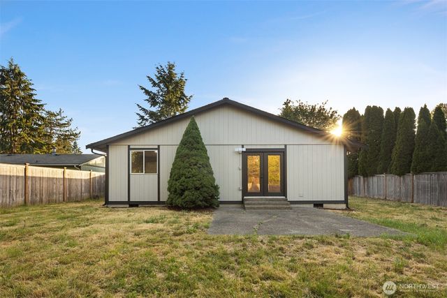 15815 121st Avenue Ct E, Puyallup, WA 98374