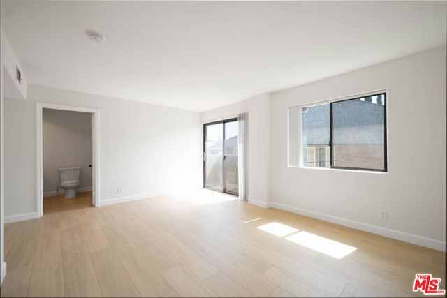 5327 LEXINGTON Avenue B, Los Angeles, CA 90029
