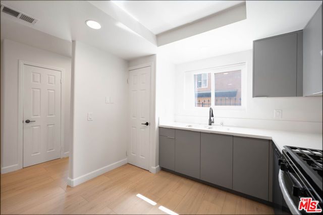 5327 LEXINGTON Avenue B, Los Angeles, CA 90029