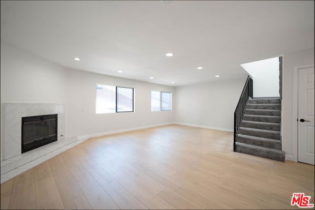 5327 LEXINGTON Avenue B, Los Angeles, CA 90029