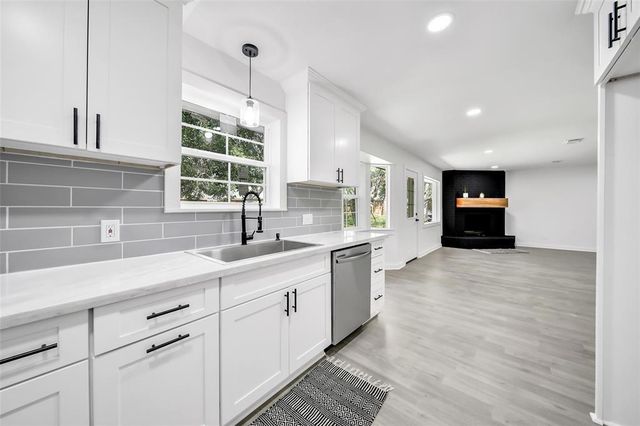 3206 Whitesail Drive, League City, TX 77573
