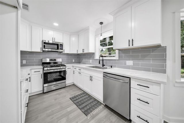 3206 Whitesail Drive, League City, TX 77573