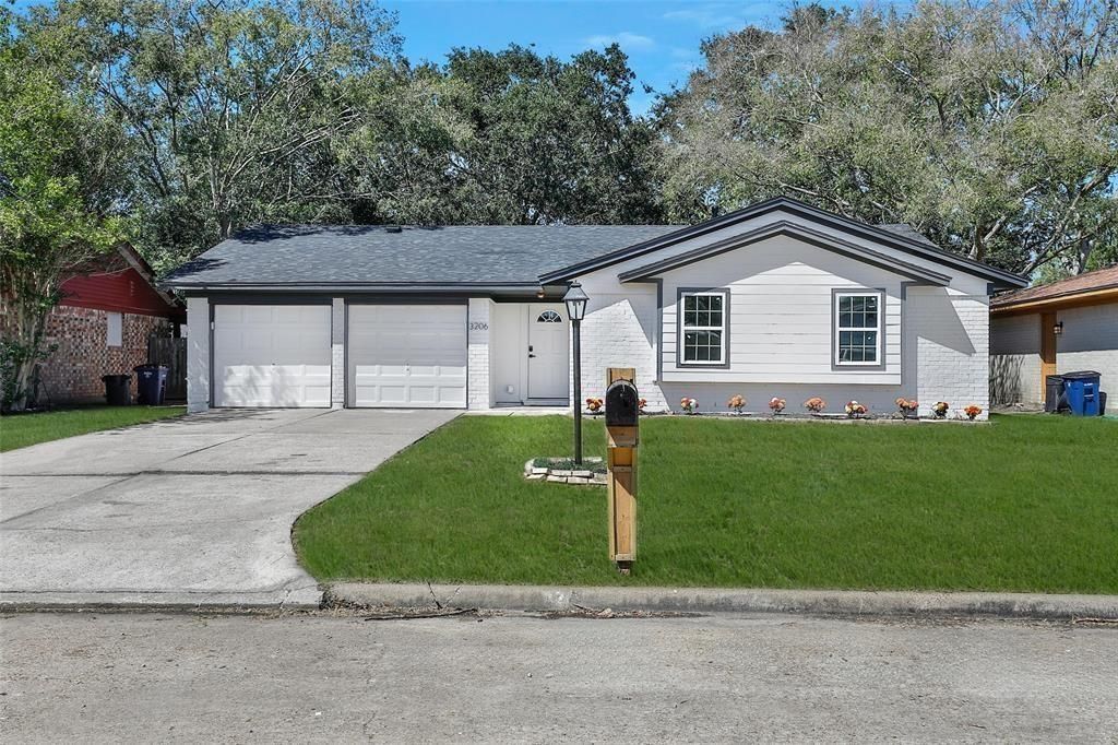 3206 Whitesail Drive, League City, TX 77573