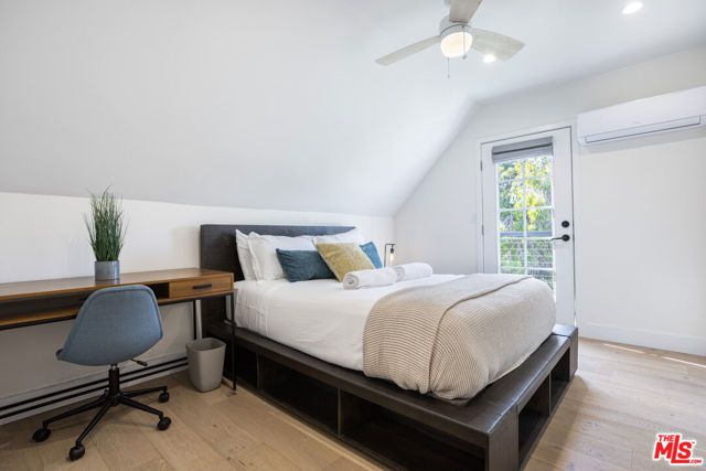 1438 W 30th Street, Los Angeles, CA 90007