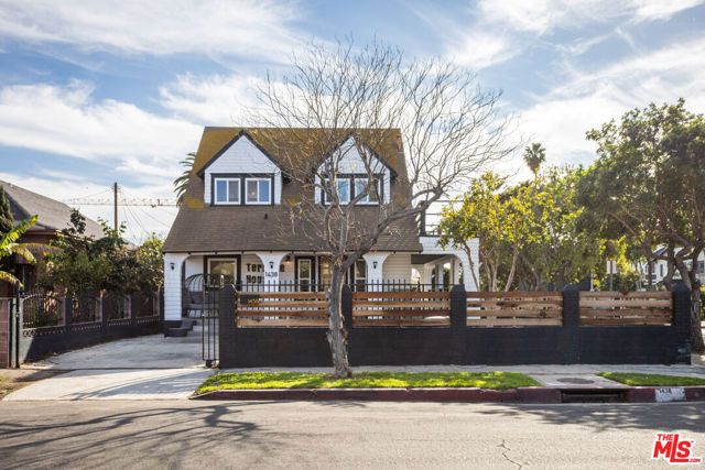 1438 W 30th Street, Los Angeles, CA 90007