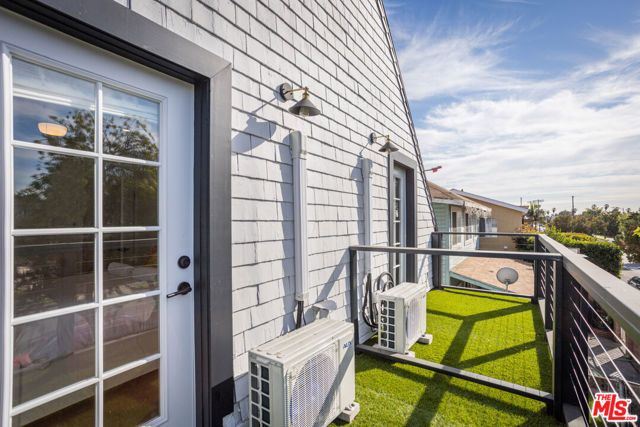 1438 W 30th Street, Los Angeles, CA 90007