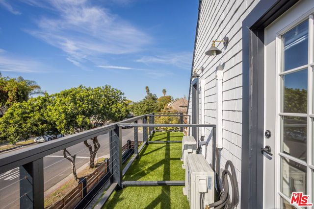 1438 W 30th Street, Los Angeles, CA 90007