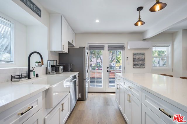 1438 W 30th Street, Los Angeles, CA 90007