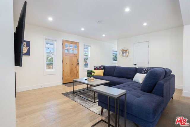 1438 W 30th Street, Los Angeles, CA 90007