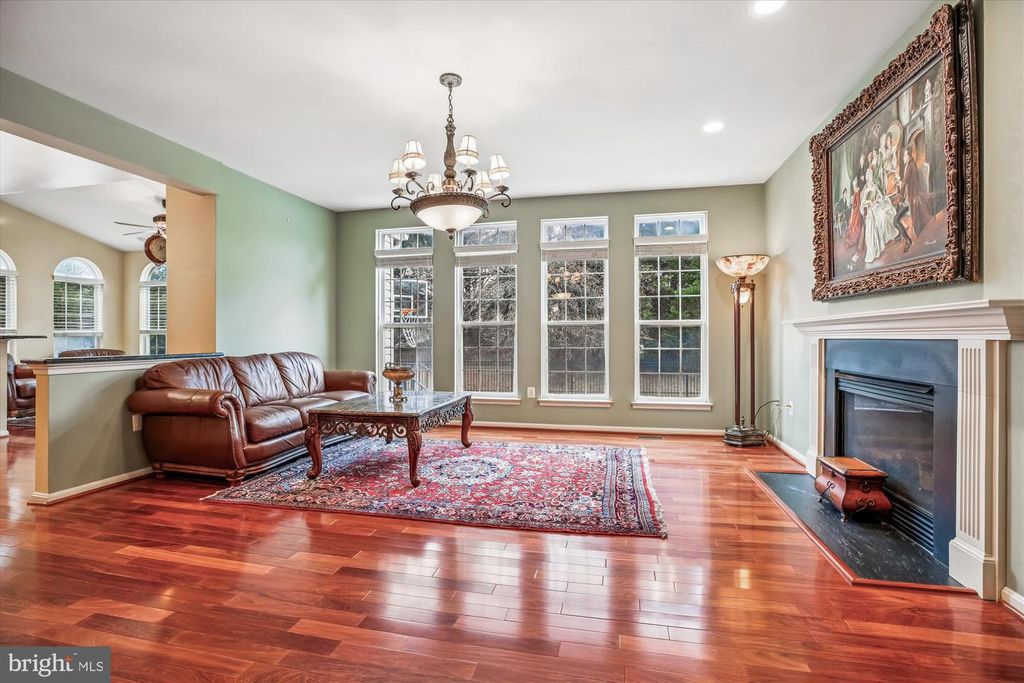 Image 11 of property listing at 14212 SCHAEFFER RD, Germantown, MD 20874