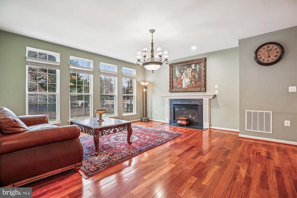 Image 13 of property listing at 14212 SCHAEFFER RD, Germantown, MD 20874