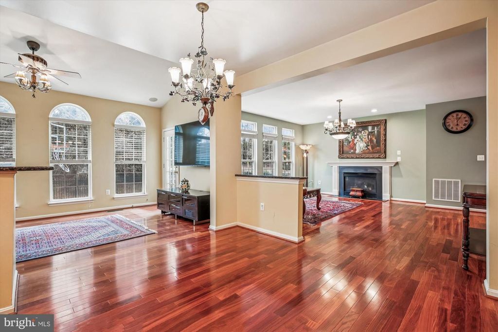 Image 15 of property listing at 14212 SCHAEFFER RD, Germantown, MD 20874