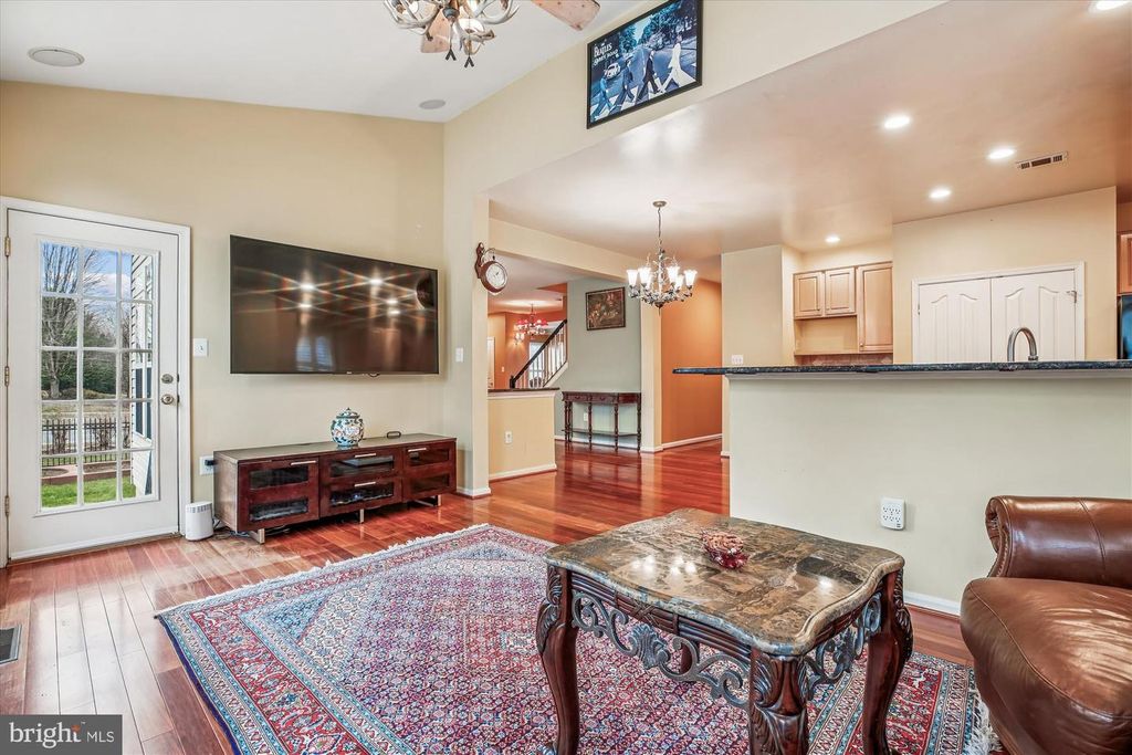 Image 19 of property listing at 14212 SCHAEFFER RD, Germantown, MD 20874