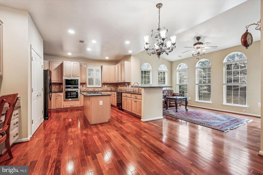 Image 22 of property listing at 14212 SCHAEFFER RD, Germantown, MD 20874