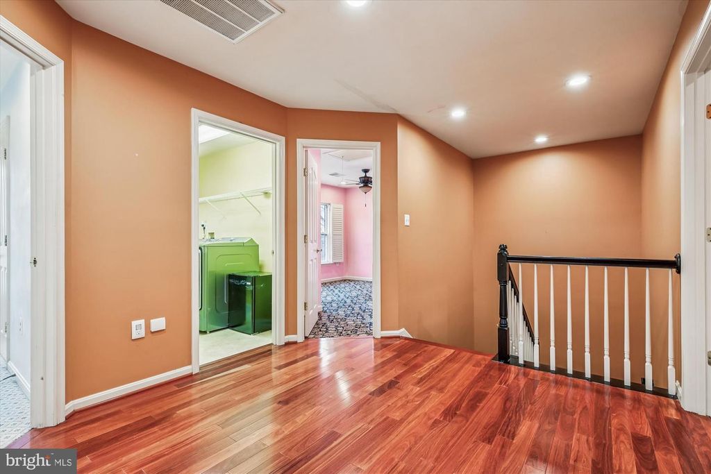 Image 26 of property listing at 14212 SCHAEFFER RD, Germantown, MD 20874