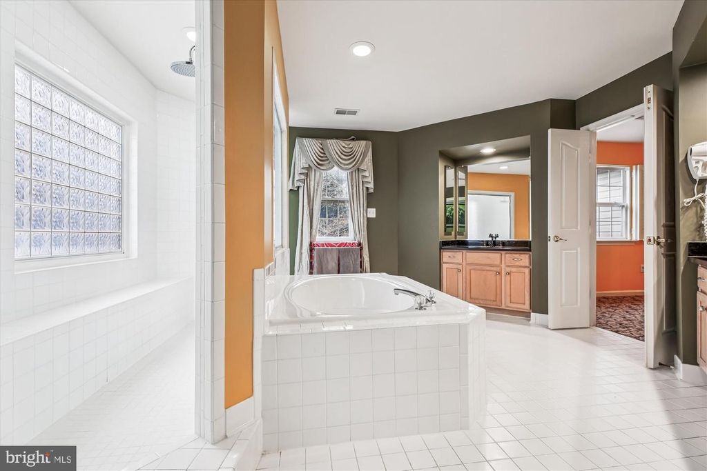 Image 34 of property listing at 14212 SCHAEFFER RD, Germantown, MD 20874