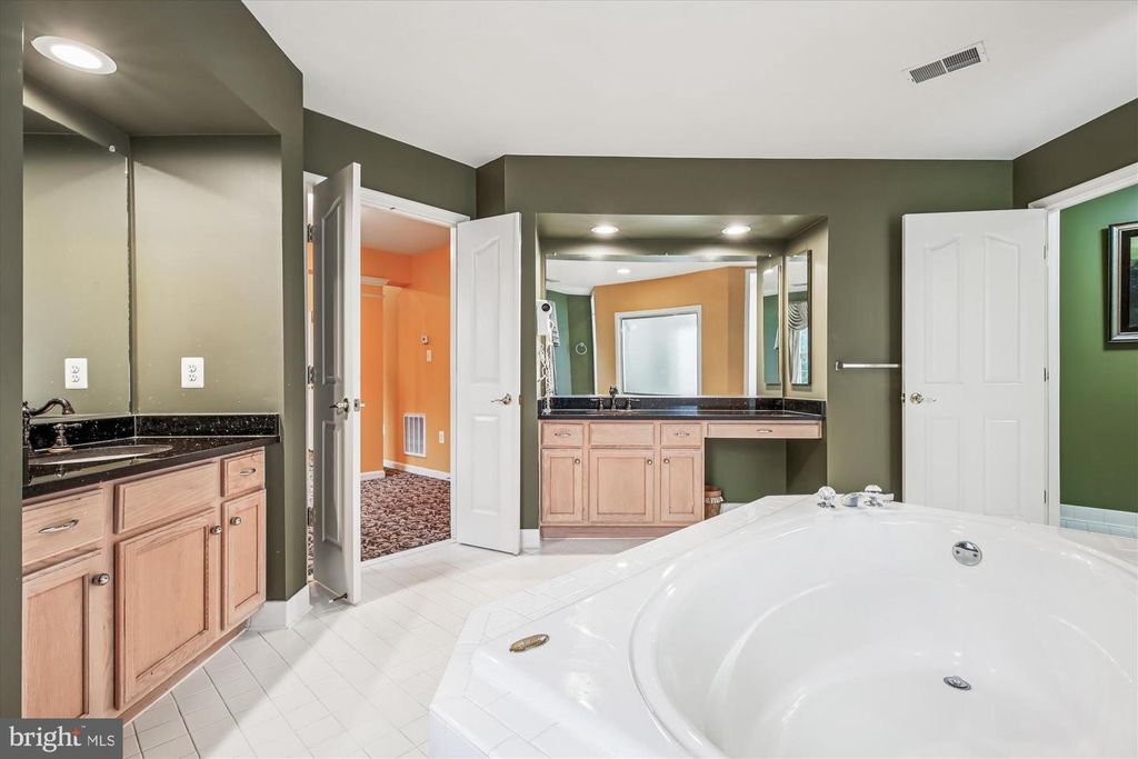 Image 37 of property listing at 14212 SCHAEFFER RD, Germantown, MD 20874