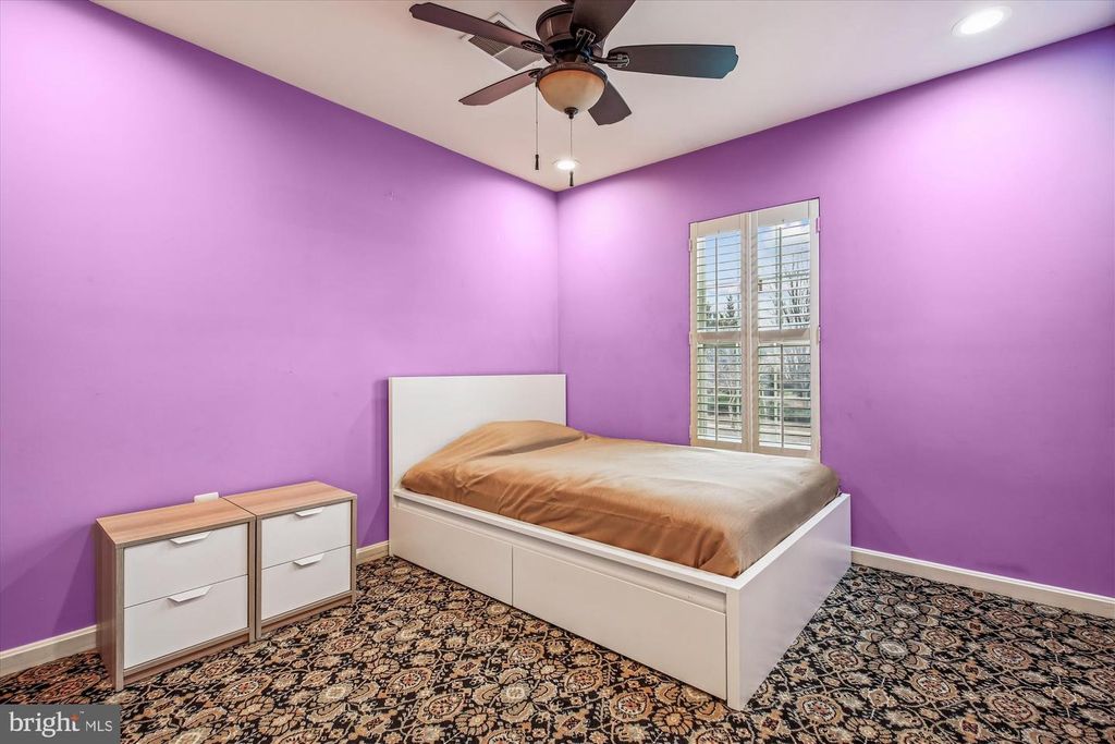 Image 40 of property listing at 14212 SCHAEFFER RD, Germantown, MD 20874