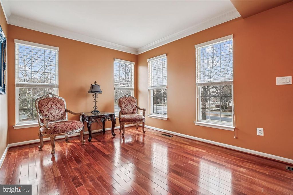 Image 5 of property listing at 14212 SCHAEFFER RD, Germantown, MD 20874