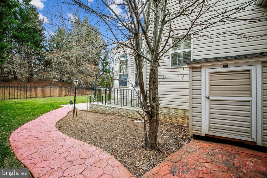 Image 51 of property listing at 14212 SCHAEFFER RD, Germantown, MD 20874