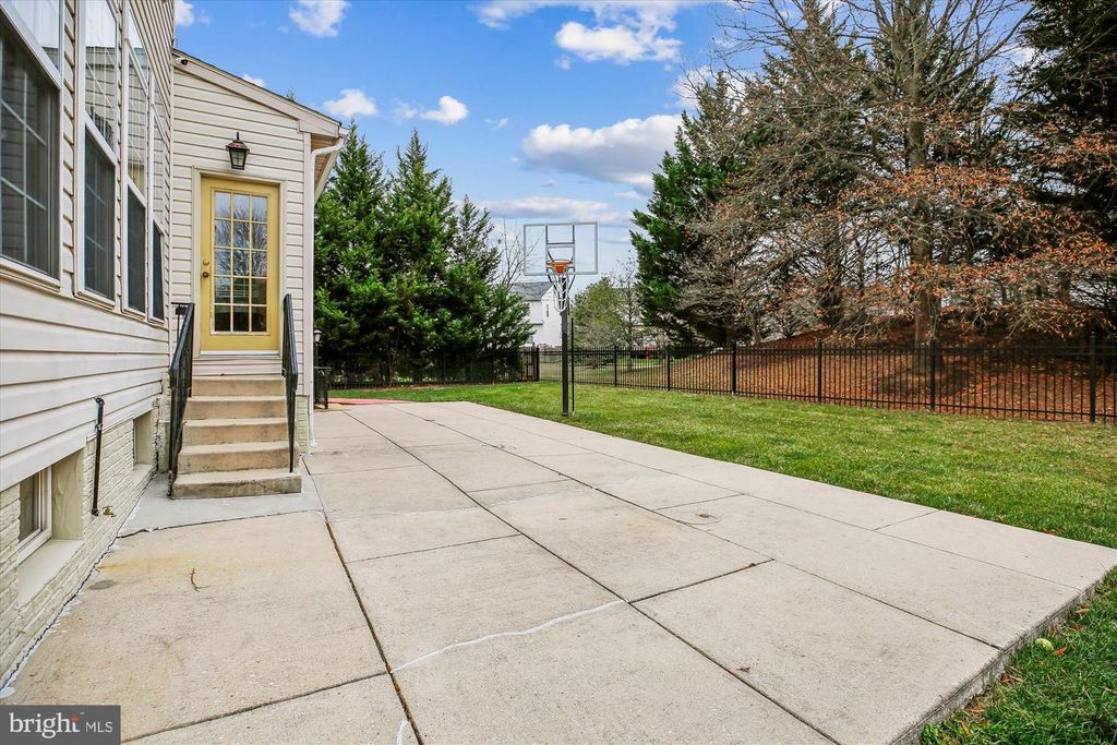 Image 56 of property listing at 14212 SCHAEFFER RD, Germantown, MD 20874