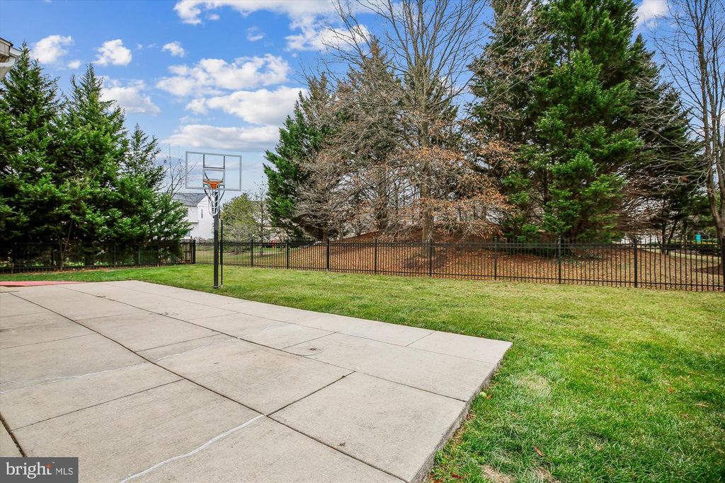 Image 57 of property listing at 14212 SCHAEFFER RD, Germantown, MD 20874