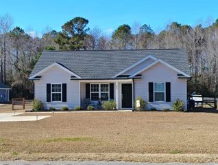 848 Highway 348, Loris, SC 29569
