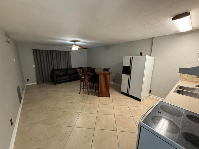 125 Mayfield Road B, Lantana, FL 33462