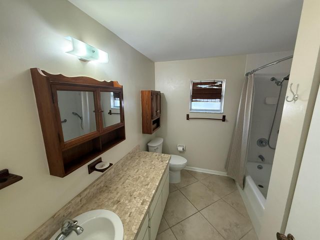 125 Mayfield Road B, Lantana, FL 33462