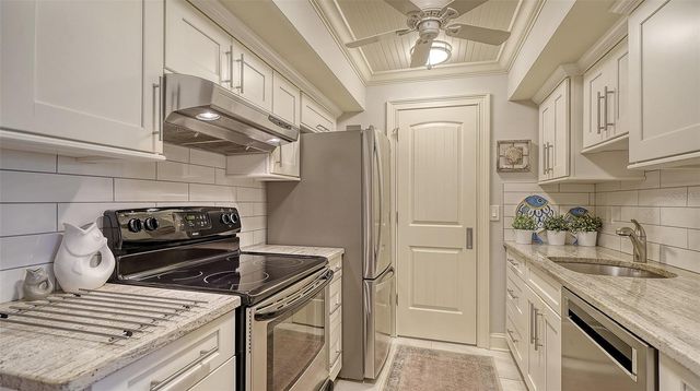 6124 43RD STREET W 208A, Bradenton, FL 34210