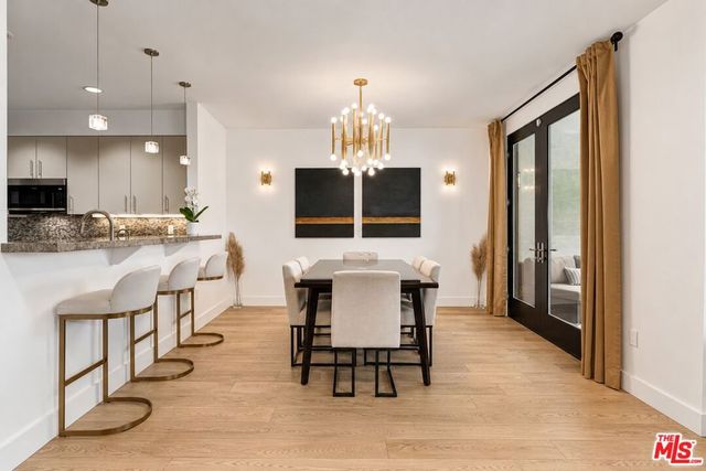 1304 Roxbury Drive 202, Los Angeles, CA 90035