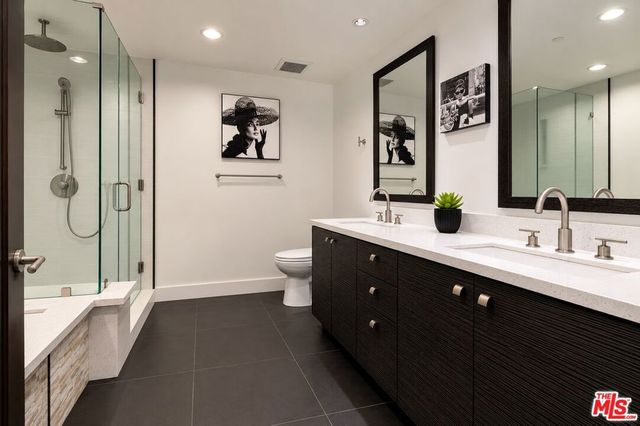 1304 Roxbury Drive 202, Los Angeles, CA 90035
