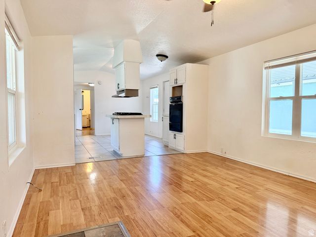 820 W BIG MOUNTAIN DR, Taylorsville, UT 84123