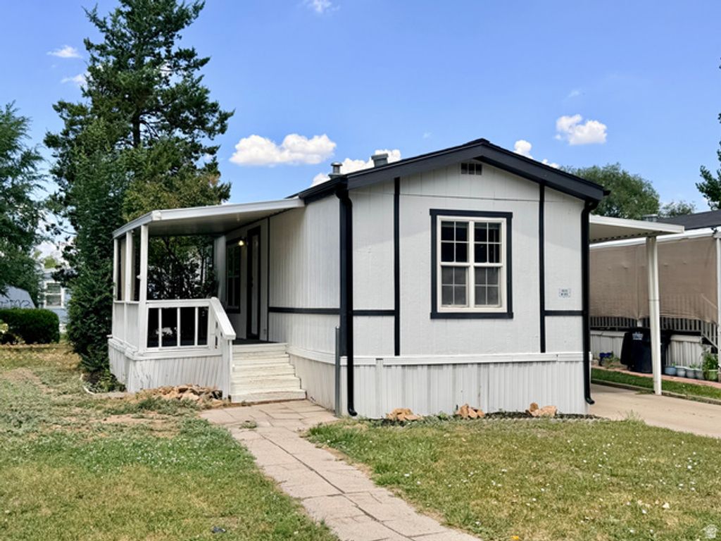 820 W BIG MOUNTAIN DR, Taylorsville, UT 84123