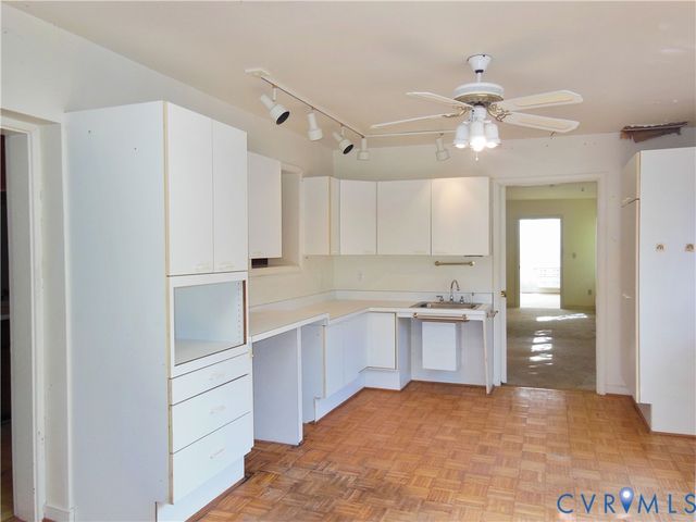 8218 Overbury Rd, Henrico, VA 23227