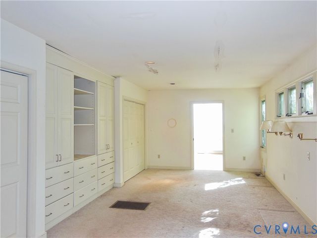 8218 Overbury Rd, Henrico, VA 23227