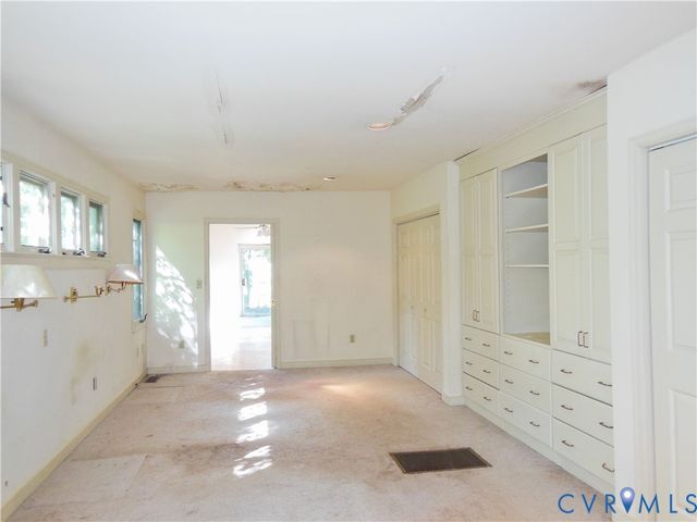 8218 Overbury Rd, Henrico, VA 23227
