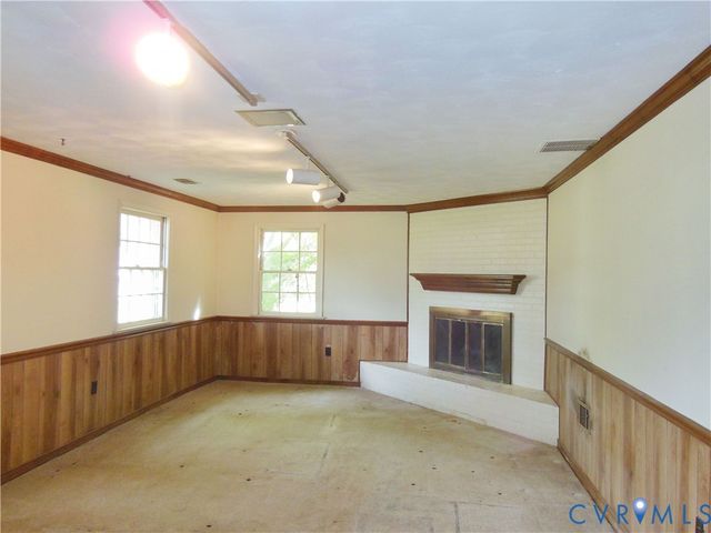 8218 Overbury Rd, Henrico, VA 23227