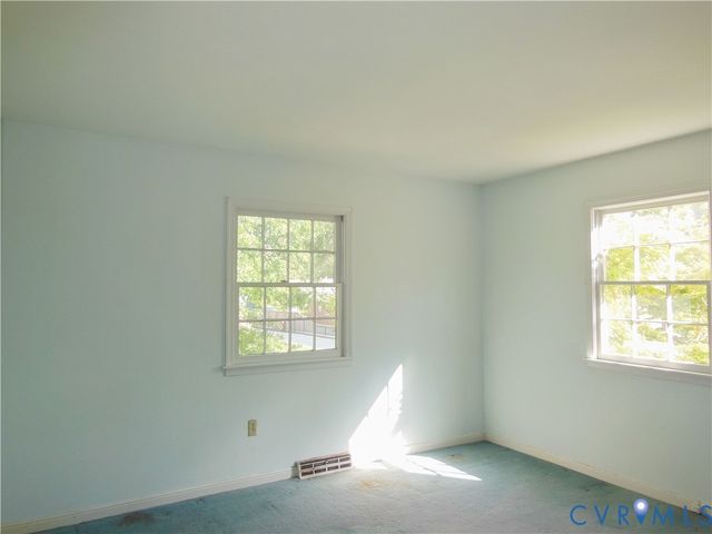 8218 Overbury Rd, Henrico, VA 23227