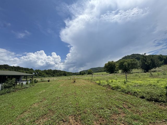 3473 N Grundy Quarles Hwy, Gainesboro, TN 38562