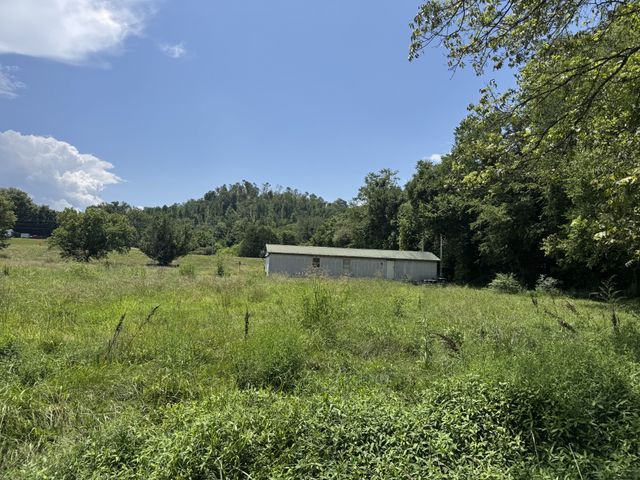 3473 N Grundy Quarles Hwy, Gainesboro, TN 38562