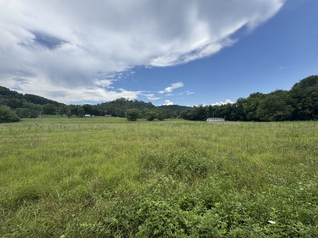 3473 N Grundy Quarles Hwy, Gainesboro, TN 38562