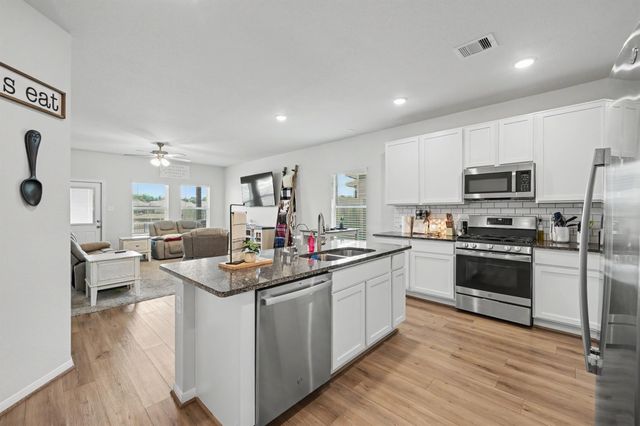 1118 Bending Trail Drive, Tomball, TX 77375