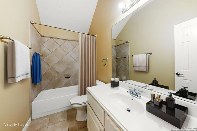 1737 Oak Wind, New Braunfels, TX 78132