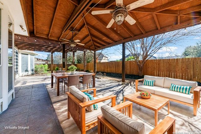 1737 Oak Wind, New Braunfels, TX 78132