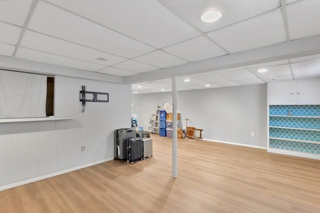 24 Herbert St, Longmeadow, MA 01106