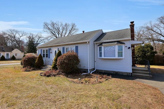 24 Herbert St, Longmeadow, MA 01106