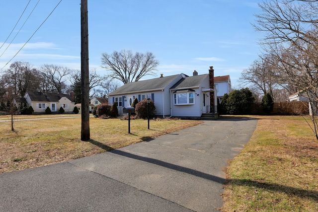 24 Herbert St, Longmeadow, MA 01106